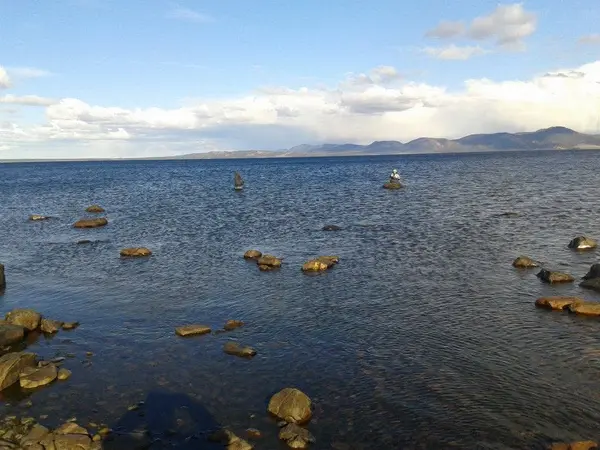 Aguas cristalinas de Lago Blanco